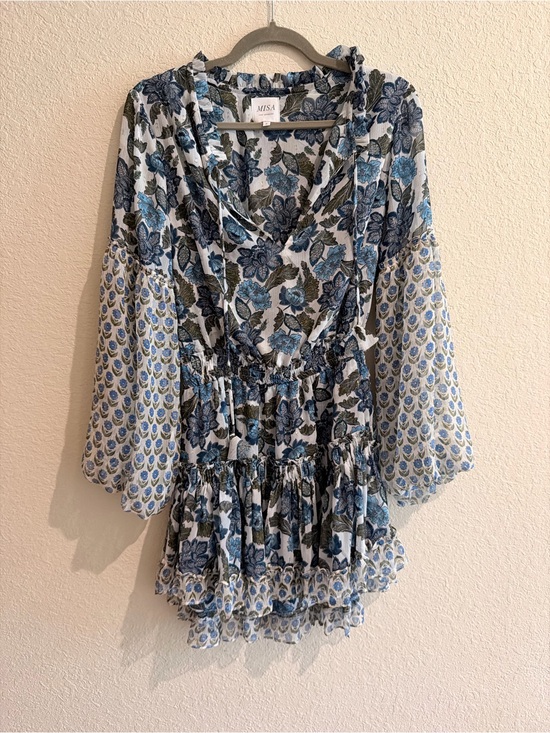Misa Los Angeles Dresses & Skirts - Misa Los Angeles Floral dress in Blue and White